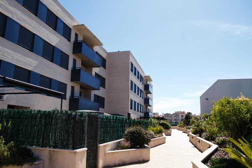 Apartamento Diseno A Cien Metros Del Mar. Torredembarra Esterno foto